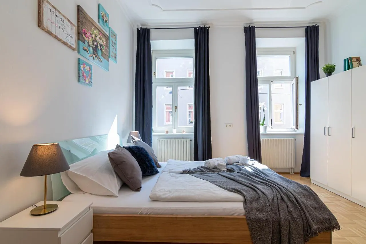 Yeshello Elegant Apartment Near Central Vienna