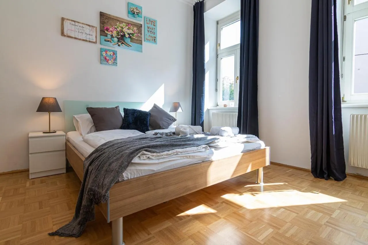 Yeshello Elegant Apartment Near Central Viena