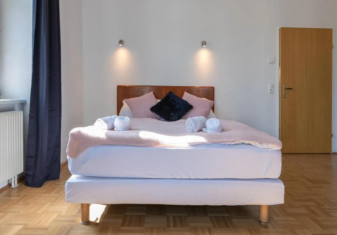 Yeshello Elegant Apartment Near Central Viena