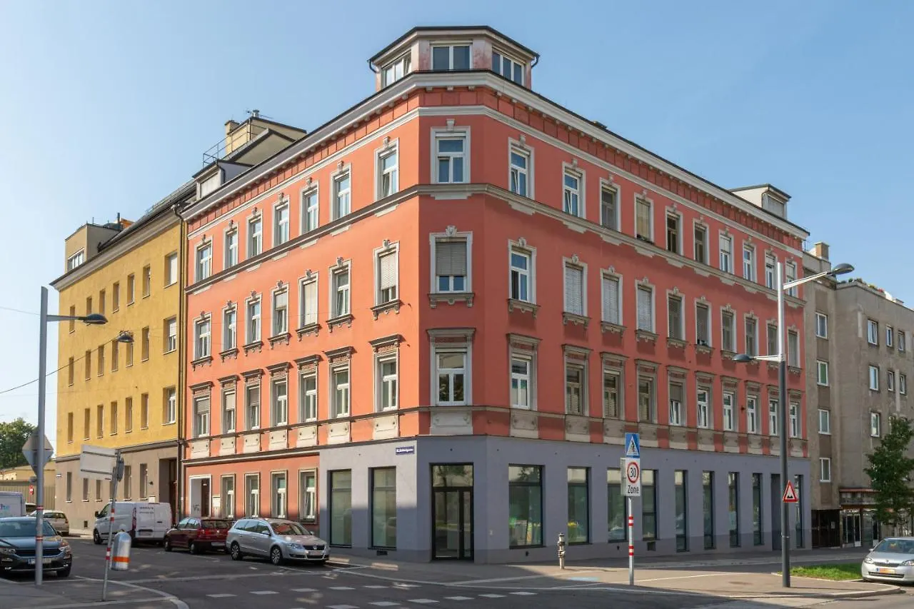 Yeshello Elegant Apartment Near Central Viena 0*,