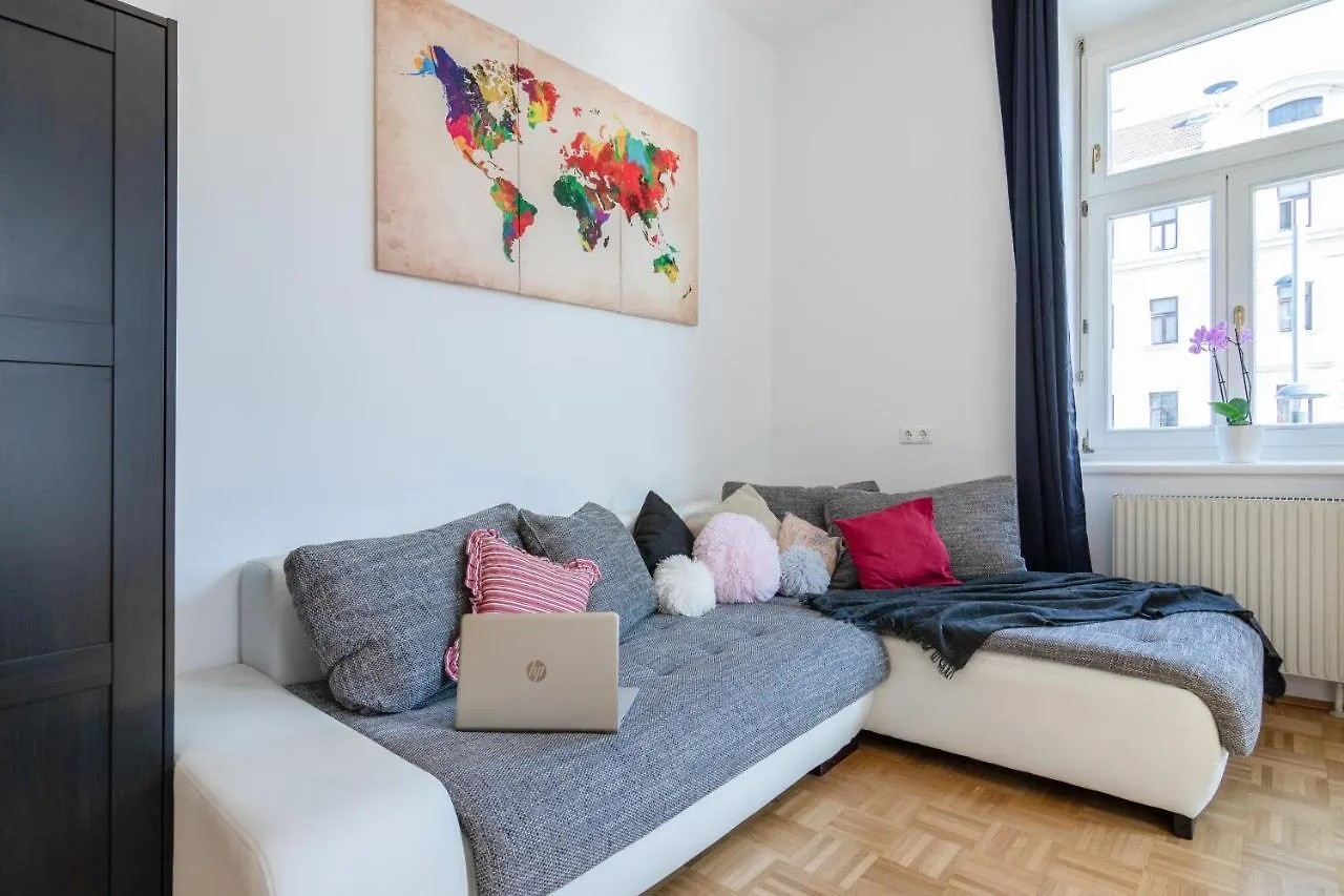 Yeshello Elegant Apartment Near Central Viena 0*,  Áustria
