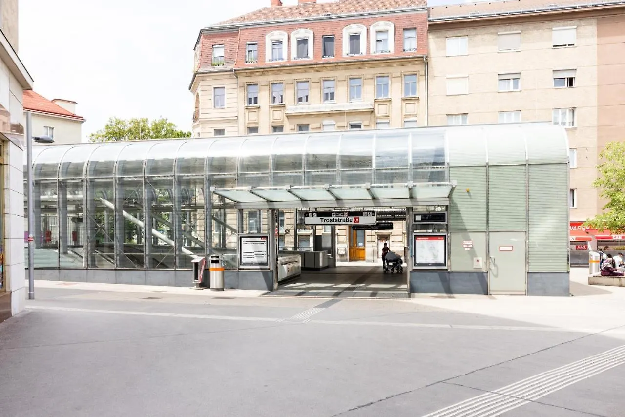 Yeshello Elegant Apartment Near Central Viena 0*,  Áustria